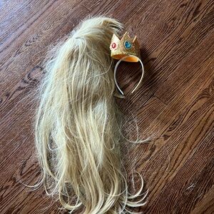 Princess Peach Wig and Crown